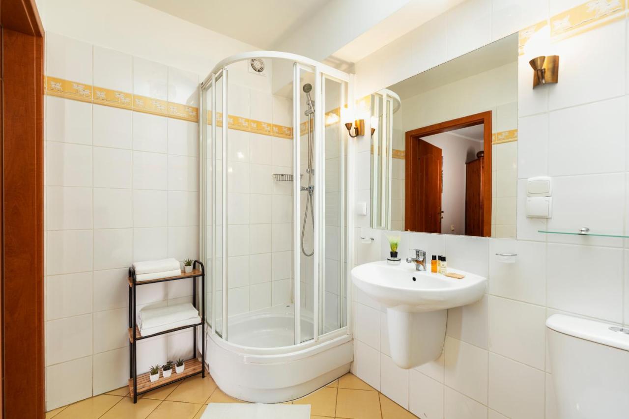 Villa Toscania-Check In 24H พอซนาน ภายนอก รูปภาพ