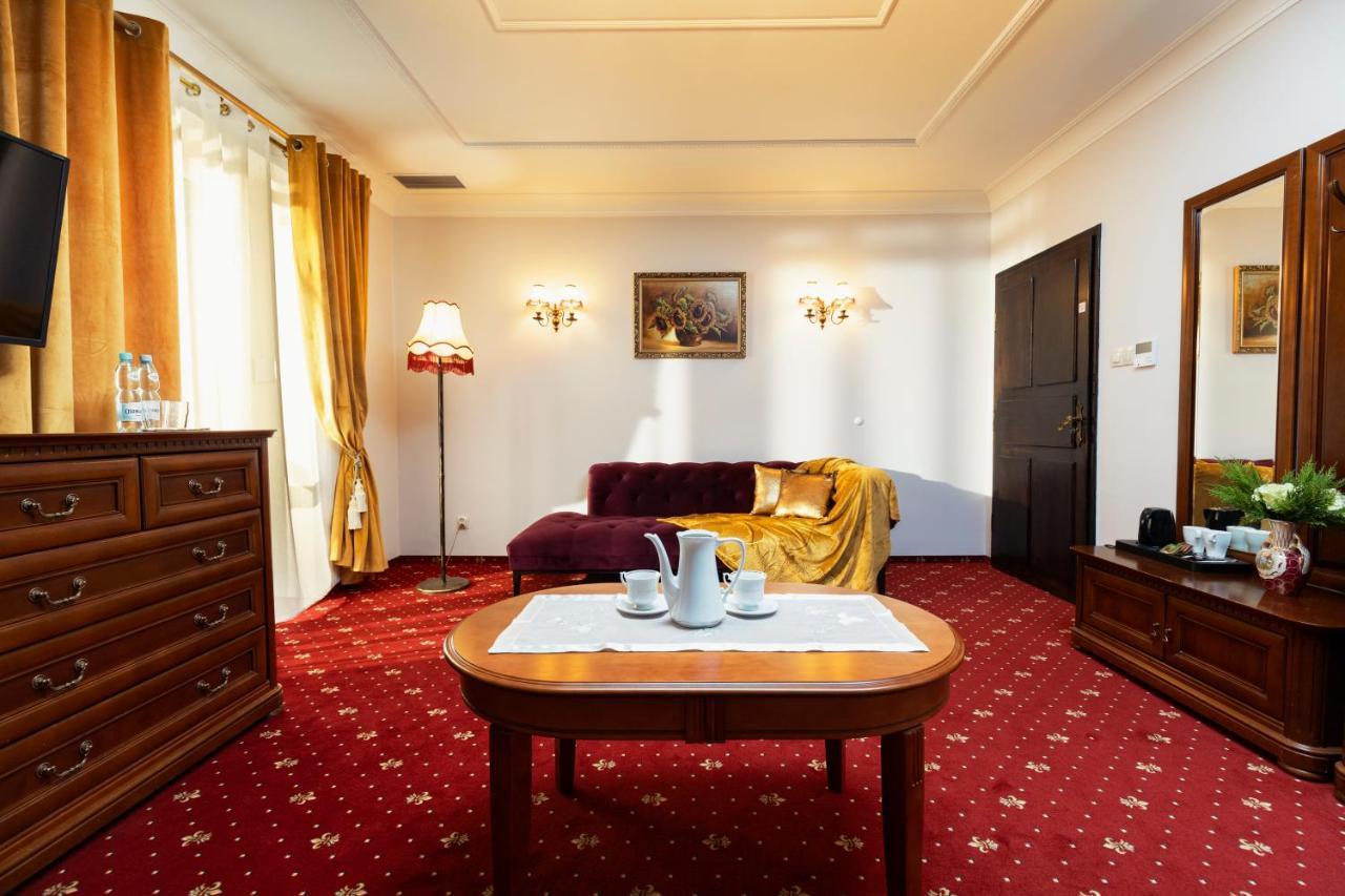 Villa Toscania-Check In 24H พอซนาน ภายนอก รูปภาพ
