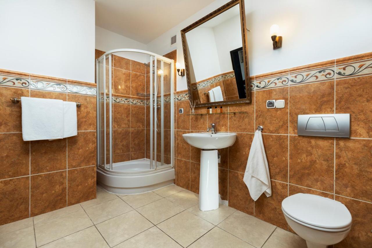 Villa Toscania-Check In 24H พอซนาน ภายนอก รูปภาพ